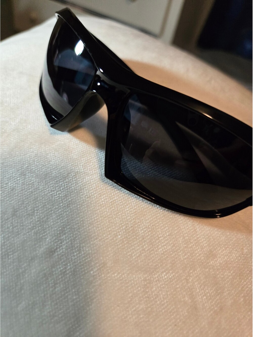 New Men's Black Activewear Sunglasses with Bold Frame and Dark Lenses